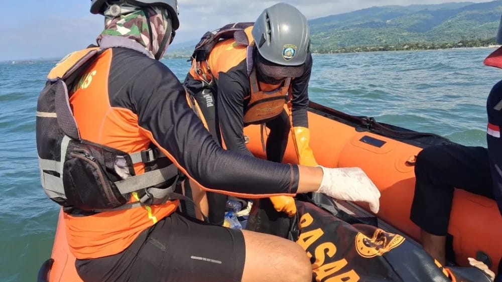 Operasi SAR Buleleng Hari Ketiga: Korban Banjir Bandang Desa Banjar Ditemukan di Perairan Dencarik