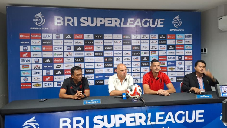 Jajaki Karier di Kompetisi Indonesia, Jan Jansen Terpukau Atmosfer Sepak Bola Bali