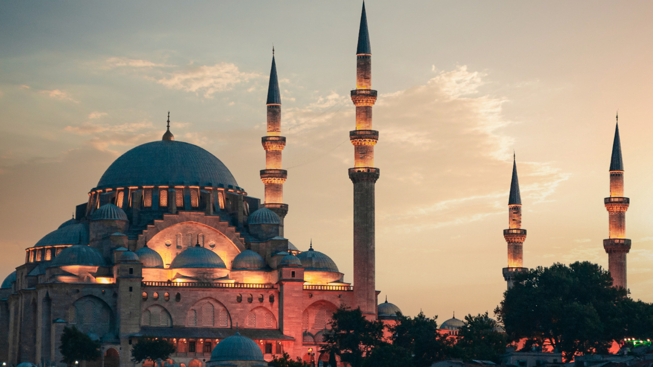 Ini Jadwal Maulid Nabi 2025 Pemerintah, NU, dan Muhammadiyah