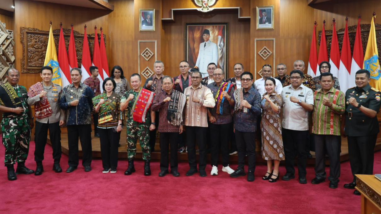 Arya Wibawa Dampingi Wayan Koster Terima Kunker Wagub NTT Bahas Kerja Sama Strategis Antardaerah