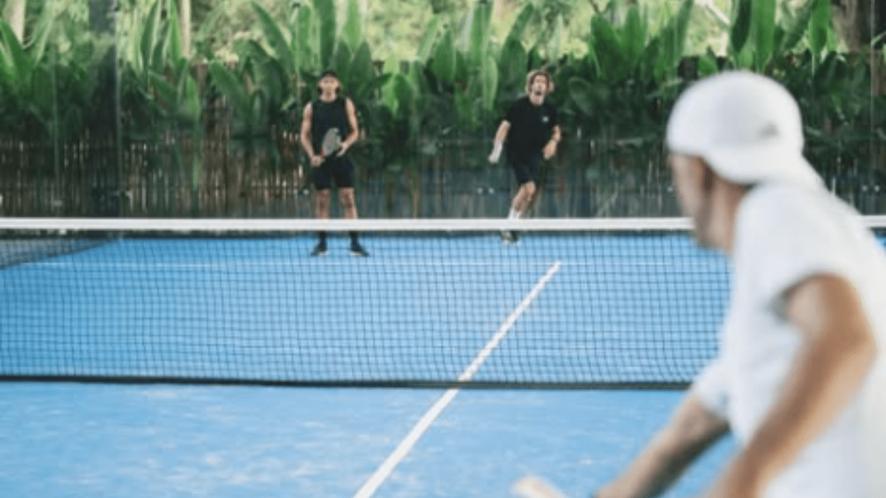5 Lokasi Lapangan Padel di Bali dengan Fasilitas Terlengkap, Dijamin Betah Main Lama-Lama!