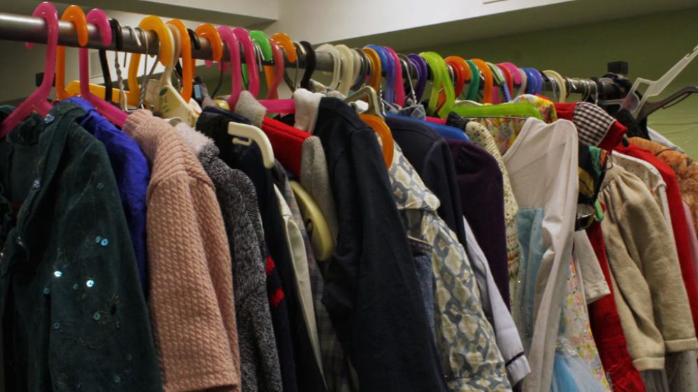 Pedagang Thrifting Tertekan, Dampak dari Kebijakan Larangan Impor Kain Bekas 