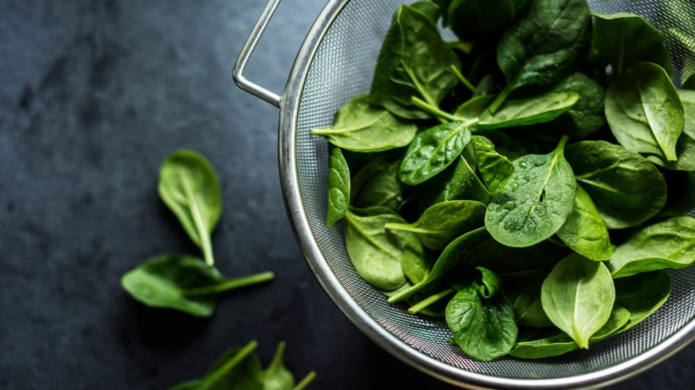4 Alasan Kenapa Bayam Wajib Masuk Daftar Menu Diet Kamu