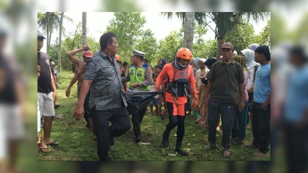 Terpeleset Saat Menyeberang, Nenek di Desa Tuwed Jembrana Hanyut Terbawa Arus