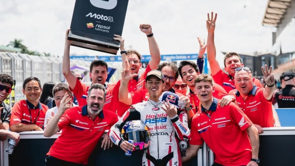 Sejarah Baru! Veda Ega Pratama Jadi Pembalap RI Pertama Naik Podium Moto3