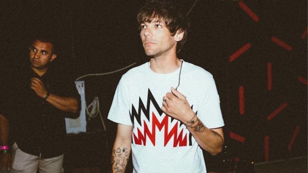 Louis Tomlinson Mulai Era Baru dengan Kembali Merilis Lagu Berjudul