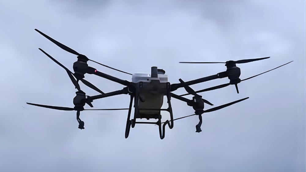 Petani Subak Jatiluwih Manfaatkan Drone untuk Percepat Pemupukan Padi