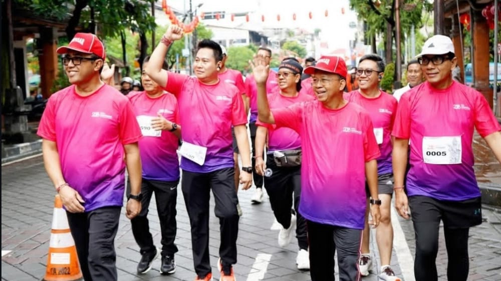 Start dari Patung Catur Muka, Koster Sapa Peserta 6K Denpasar Fun Run 2026