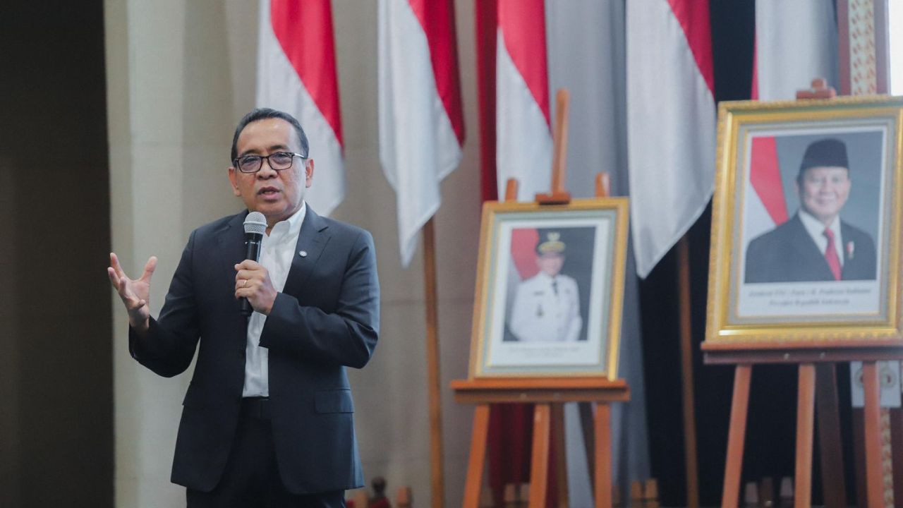 Miris! Pratikno Sebut Banyak Orang Indonesia Lebih Pilih Berobat ke Luar Negeri, Negara Rugi Hingga Rp200 T