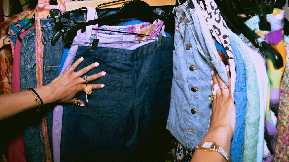 Purbaya Yudhi Sadewa Pastikan Thrifting Ilegal, Pemerintah Akan Bertindak Tegas