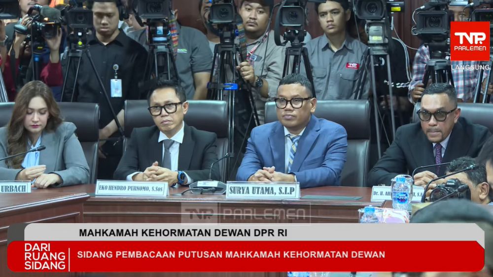 Ahmad Sahroni, Eko Patrio, dan Nafa Urbach Dinonaktifkan Usai Terbukti Langgar Etika