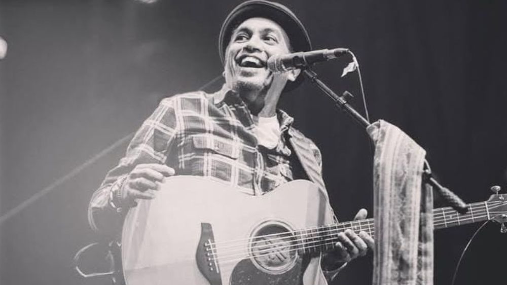 Glenn Fredly Genap 50 Tahun, Ini 10 Lagu Glenn Fredly yang Bisa Kamu Kembali Dengar!