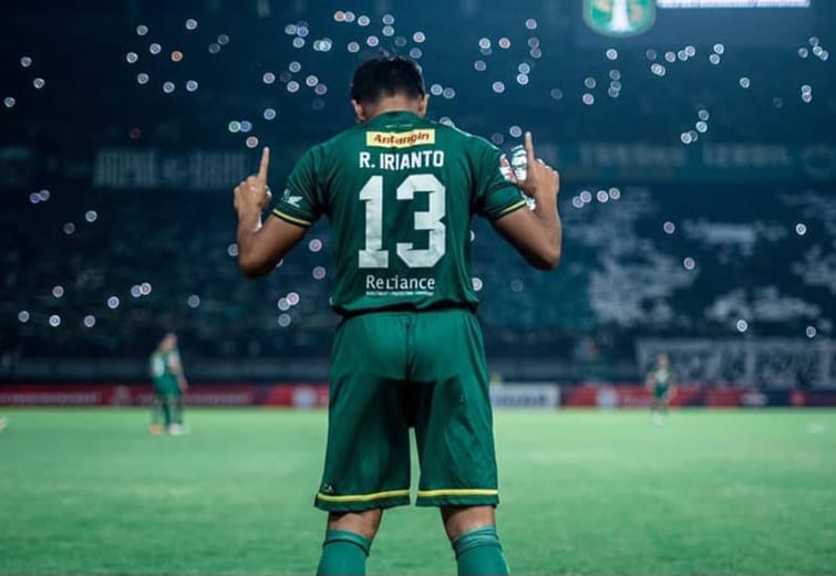 Dikabarkan Sudah Teken Kontrak 2 Tahun, Rachmat Irianto Pulang ke Persebaya?