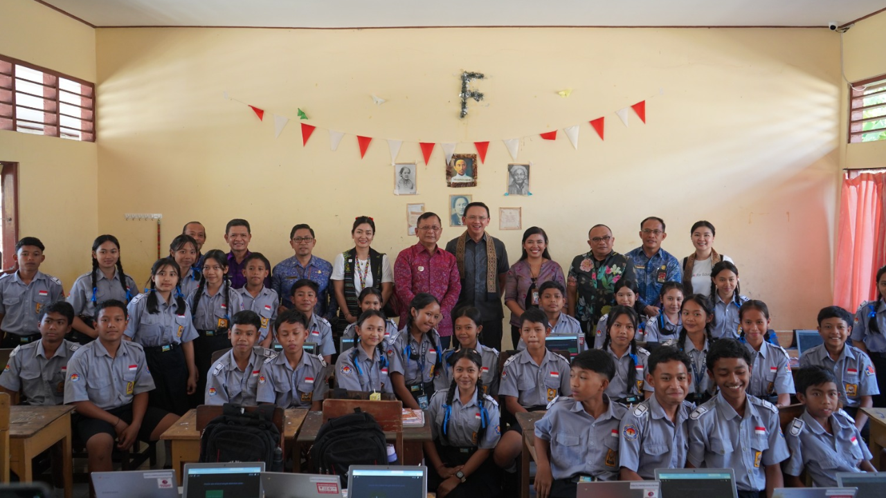 Buleleng Catat Sejarah Baru, SMPN 1 Sukasada Resmi Jadi Sekolah Rujukan Google di Bali