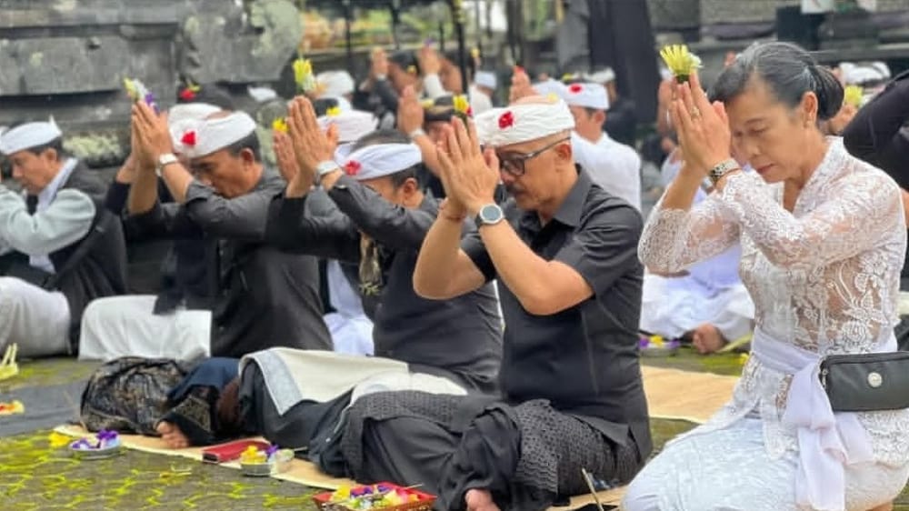 Kemenag Bangli Turut Sukseskan Upacara Muspayang Bhakti Nedunang di Pura Batumadeg