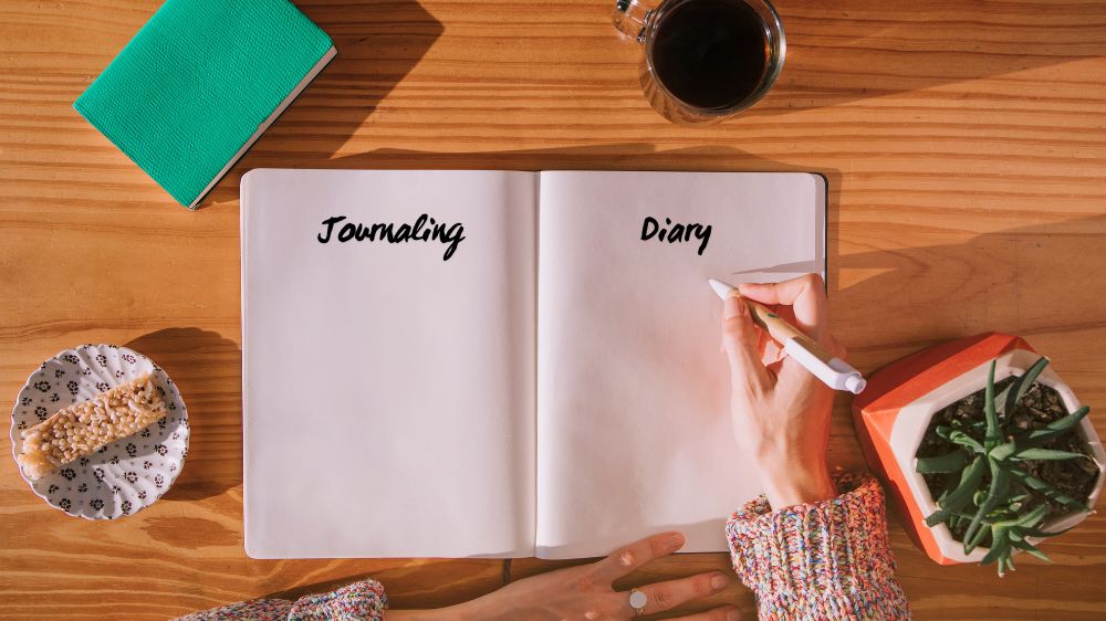 Journaling atau Diary Dua Gaya Menulis untuk Mengenal Diri, Ayo Pelajari Perbedaannya!