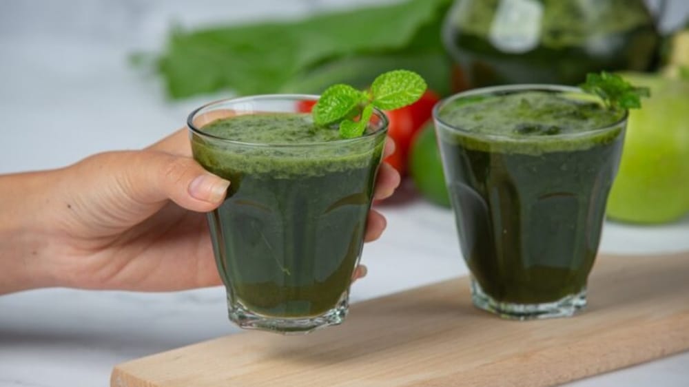 Perut Sering Kembung? Ini 4 Minuman Detox Alami yang Bisa Dicoba di Rumah