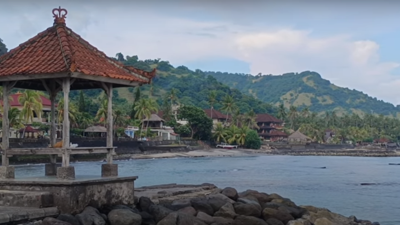Cek Harga Tiket Masuk Pantai Candidasa di Karangasem Bali, Tempat Wisata Alam Memukau Cocok untuk Healing