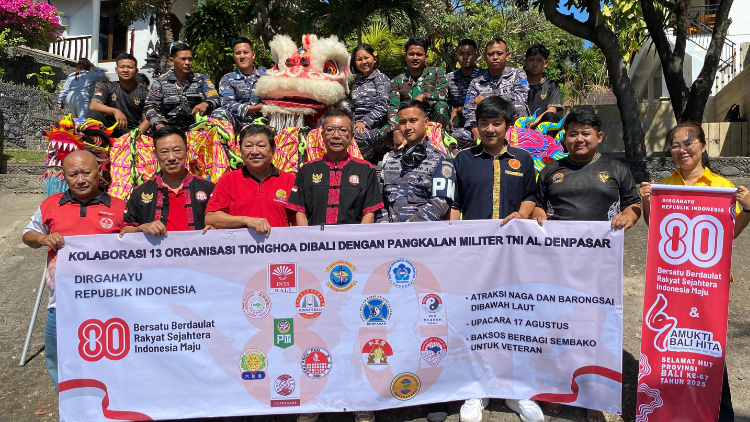Organisasi Tionghoa Bali dengan Lanal Denpasar, Suguhkan Atraksi Naga-Barongsai di Bawah Laut