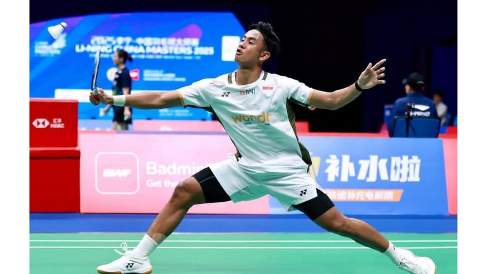 Gagal Lolos, Alwi Farhan Tumbang Dua Gim dari Li Shifeng di China Masters 2025
