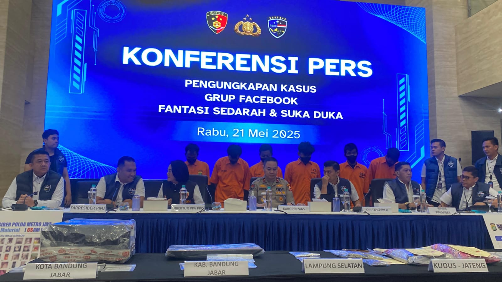 Polri Ungkap Kasus Pelecehan dan Penjualan Konten Eksplisit ‘Fantasi Sedarah’: Grup Dibentuk Tahun 2024