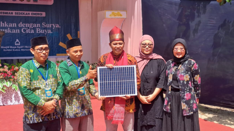 Pakai Tenaga Surya, Masjid Buya Syafii Maarif Sijunjung Hemat Ratusan Ribu Per Bulan