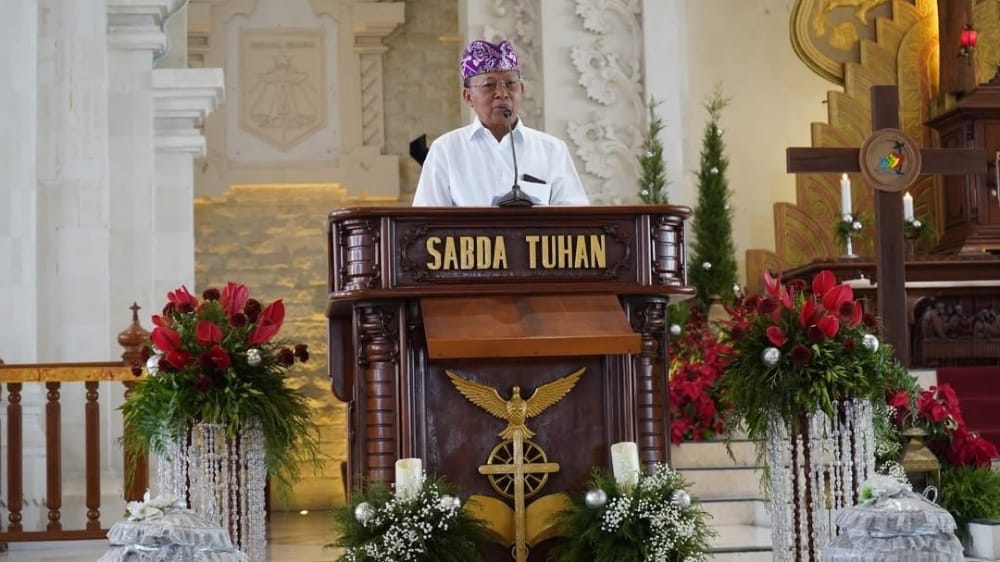 Hadiri Misa Natal di Katedral Denpasar, Koster Soroti Penguatan Moral Generasi Muda