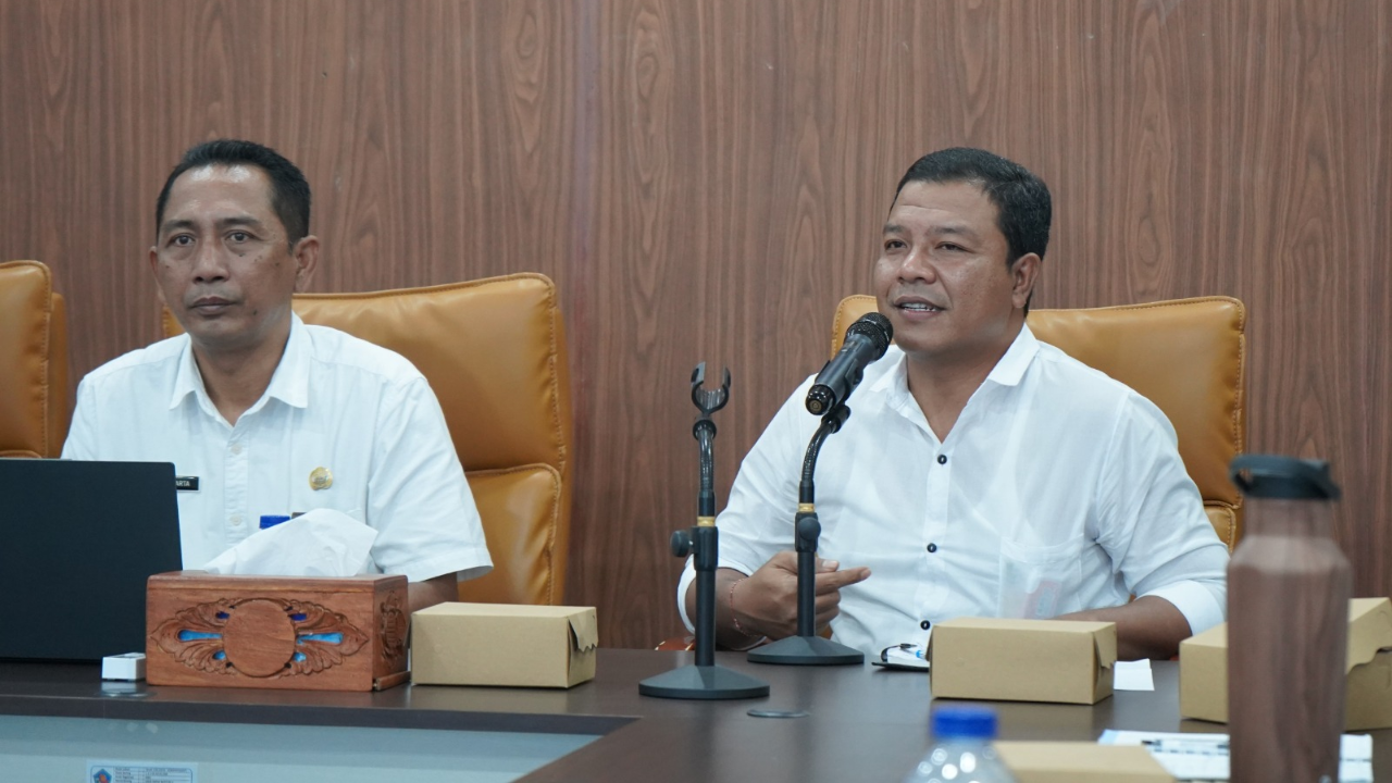 Pemkab Buleleng Akan Fokus Tertibkan Kabel Udara Demi Keselamatan dan Estetika Kota