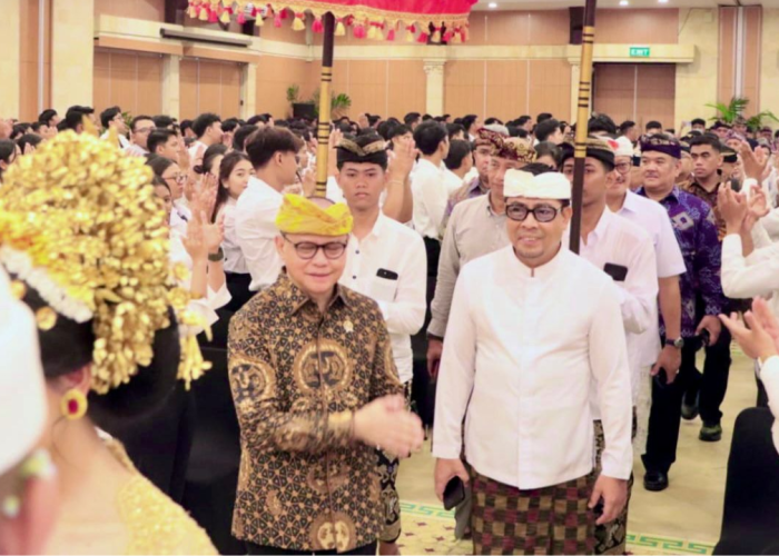 Arya Wibawa Dampingi Menteri P2MI Berangkatkan 1.000 PMI ke Bulgaria, Pesan Jaga Nama Bangsa