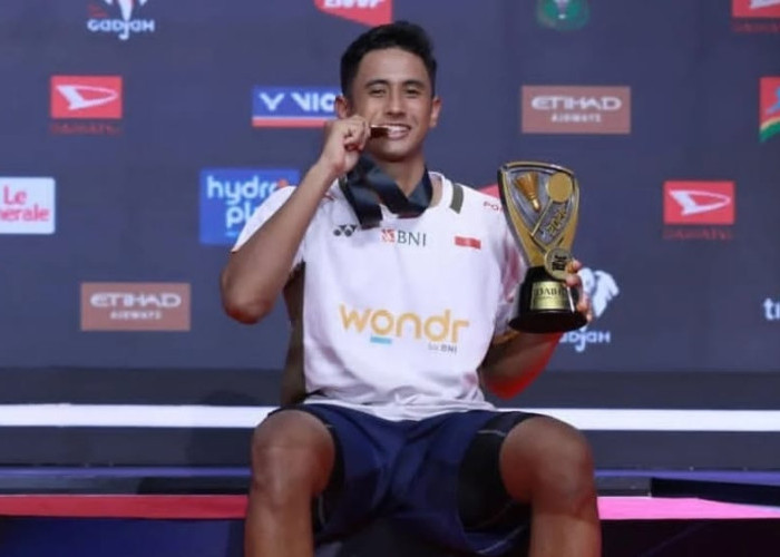Sujud Syukur di Istora, Alwi Farhan Juara Indonesia Masters 2026 dan Persembahkan Gelar Super 500 Pertama