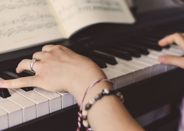 Lirik Lagu Rukun sama Teman Ciptaan Mendikdasmen RI, Wujudkan Budaya Sekolah yang Aman dan Nyaman