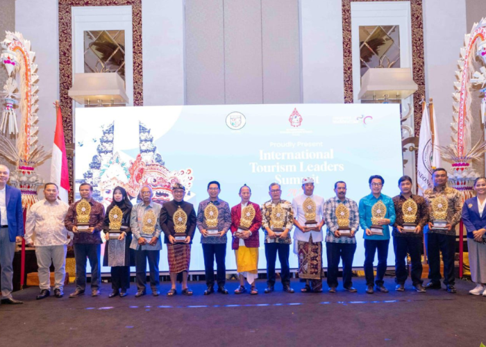 IHGMA Bali Beri Penghargaan Bagi 11 Tokoh dalam ITLS 2025 