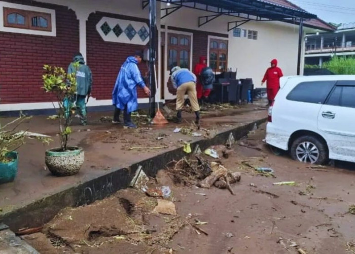 Hujan Lebat Sebabkan Banjir dan Longsor di Pancasari Buleleng, 47 KK Terdampak