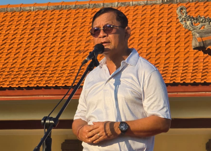 Bupati Sutjidra Ajak ASN Buleleng Peduli Lingkungan di Tengah Cuaca Ekstrem