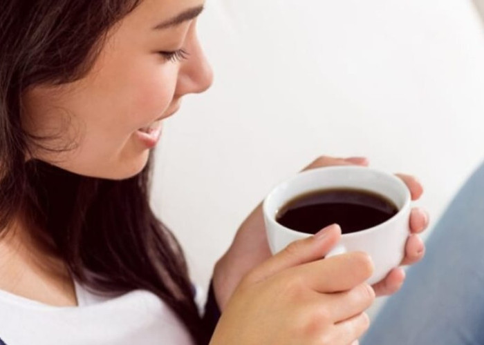Jangan Dianggap Sepele! Kebiasaan Minum Kopi Bisa Picu Masalah Gigi