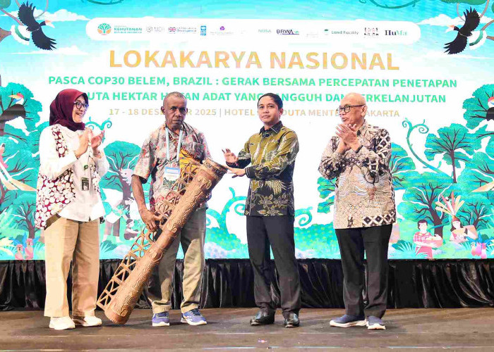 Percepatan 1,4 Juta Hektare Hutan Adat, Menhut Raja Antoni Tegaskan Perubahan Cara Berpikir Kelola Hutan