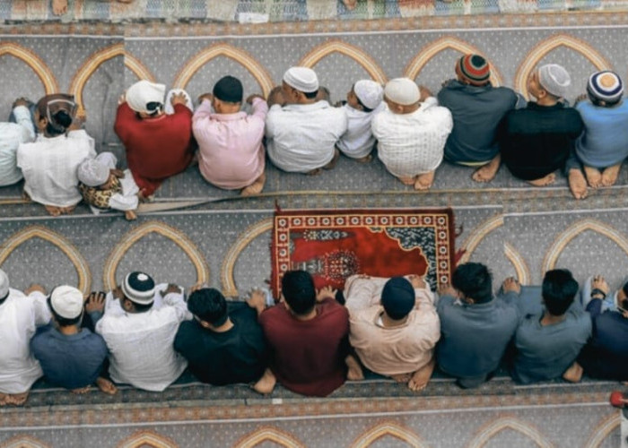 Salat Witir sebagai Penyempurna Tarawih, Ini Niat dan Doa yang Dianjurkan