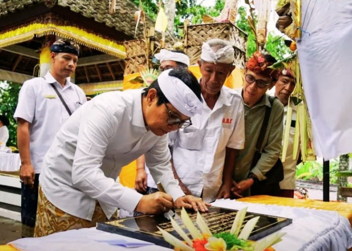 Bupati Badung Hadiri Karya Ngenteg Linggih di Subak Aban, Salurkan Dana Rp 350 Juta