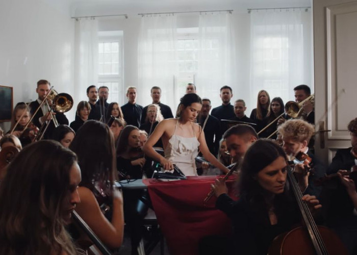 Rosalia Tampilkan Eksperimen Musik Melalui Karya Kolaborasi Bersama Bjork dan YvesTumor Bertajuk Berghain