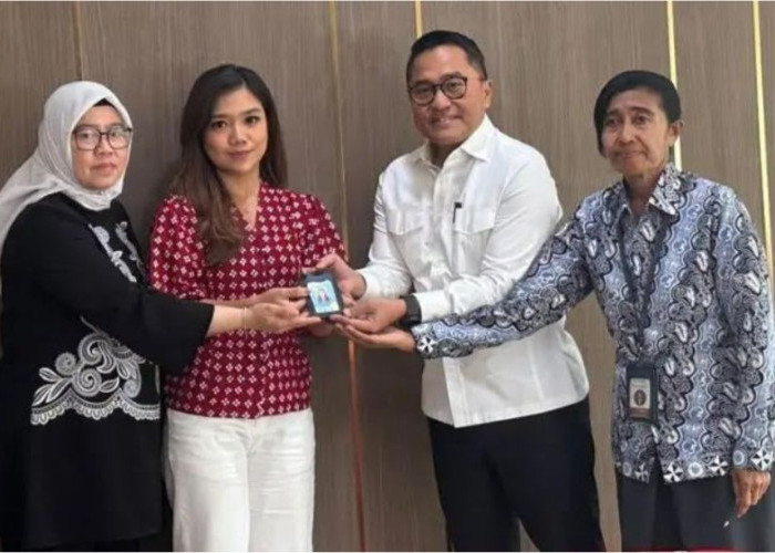 Polemik Jurnalis CNN Indonesia dan Istana Berakhir dengan Pengembalian Kartu Identitas Liputan Istana