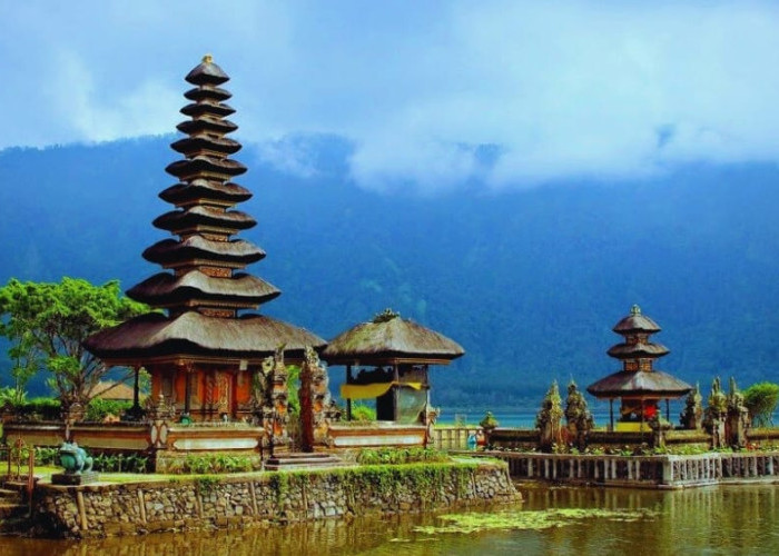 Isu Bali Sepi Turis Terpatahkan, Ulun Danu Beratan Justru Ramai Dikunjungi