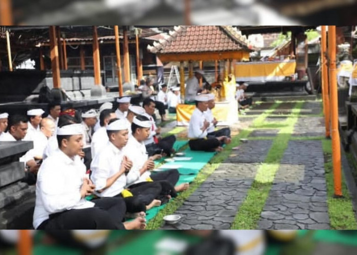 Polda Bali Gelar Doa Bersama Peringati HUT Reserse Polri ke-78 di Pura Linggarcana