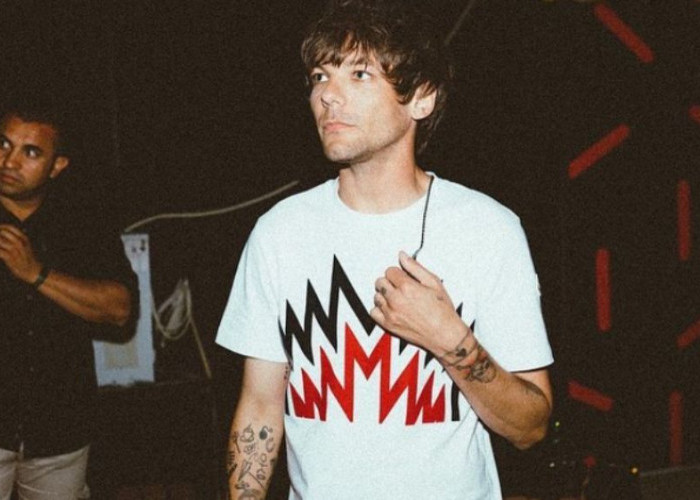 Louis Tomlinson Mulai Era Baru dengan Kembali Merilis Lagu Berjudul 