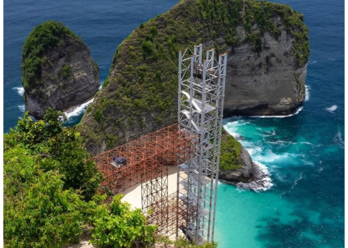 Lift Kaca Pantai Kelingking Masih Diamati, Gubernur Koster Pastikan Keputusan Segera Diumumkan