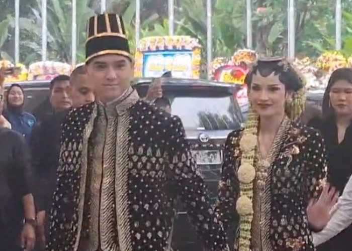 Al Ghazali dan Alyssa Daguise Tampil Serasi Gunakan Baju Adat Jawa saat Prosesi Ngunduh Mantu