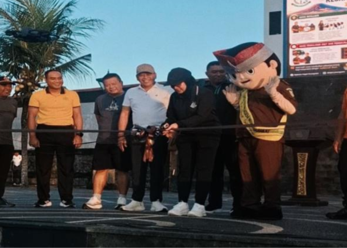 Kejari Karangasem Gelar Bazar Pelayanan Publik dan Car Free Day untuk Masyarakat