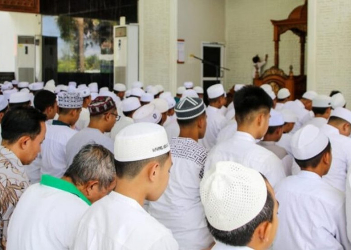 Perbedaan Pendapat Ulama soal Salat Idulfitri, Wajib atau Sunnah? Ini Penjelasannya