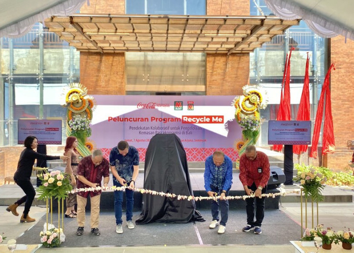 Coca-Cola System Gandeng M Mart Luncurkan 'Recycle Me' di Bali