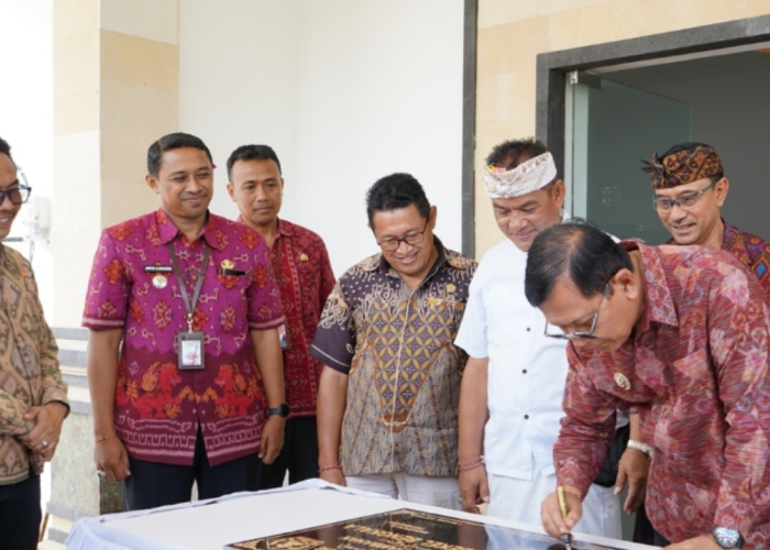 Bupati Buleleng Resmikan Gedung Kantor Perbekel Desa Bengkala