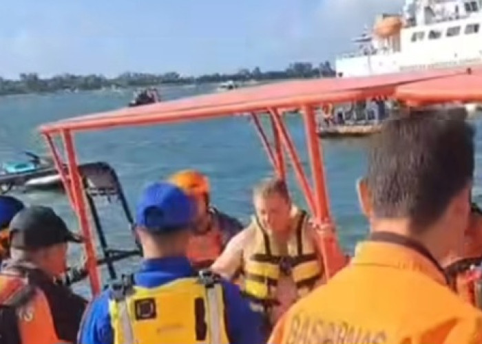 Bule Amerika Kehabisan Bensin saat Main Jetski, Terombang-ambing Semalaman di Laut Bali